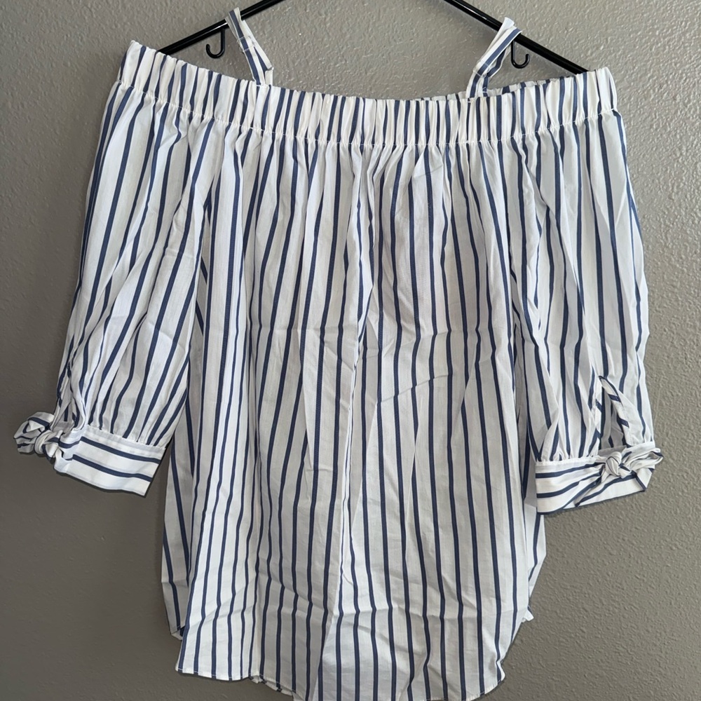 Women’s soft shoulder top